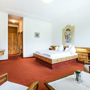 Superior Zimmer mit Kingsize-Bett